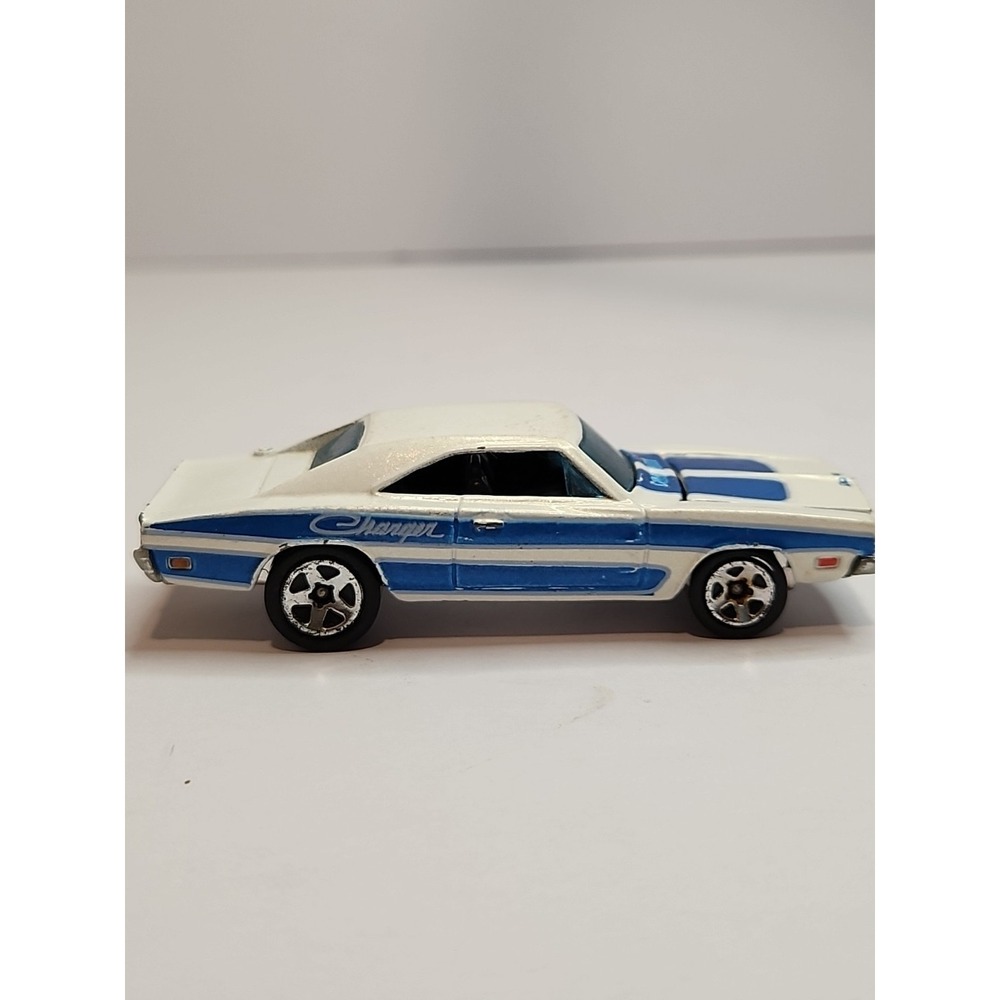 Vintage 2004 Hot Wheels 1969 Dodge Charger Revealers White Blue LOOSE